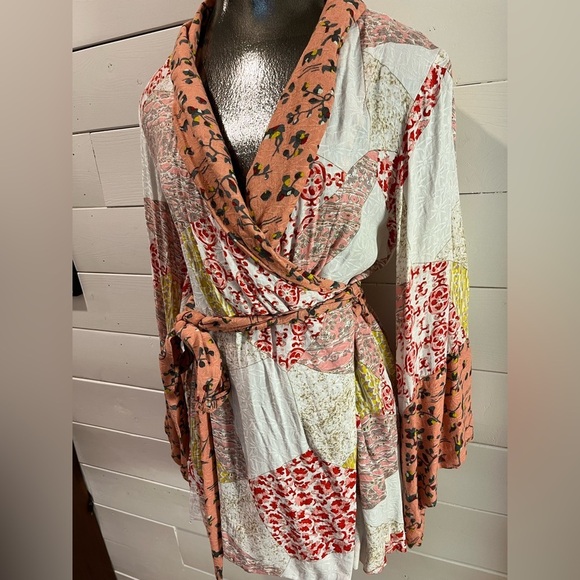 FLOREAT (Anthropologie) – Patchwork Wrap Tunic with Sash – Size M - Picture 7 of 7